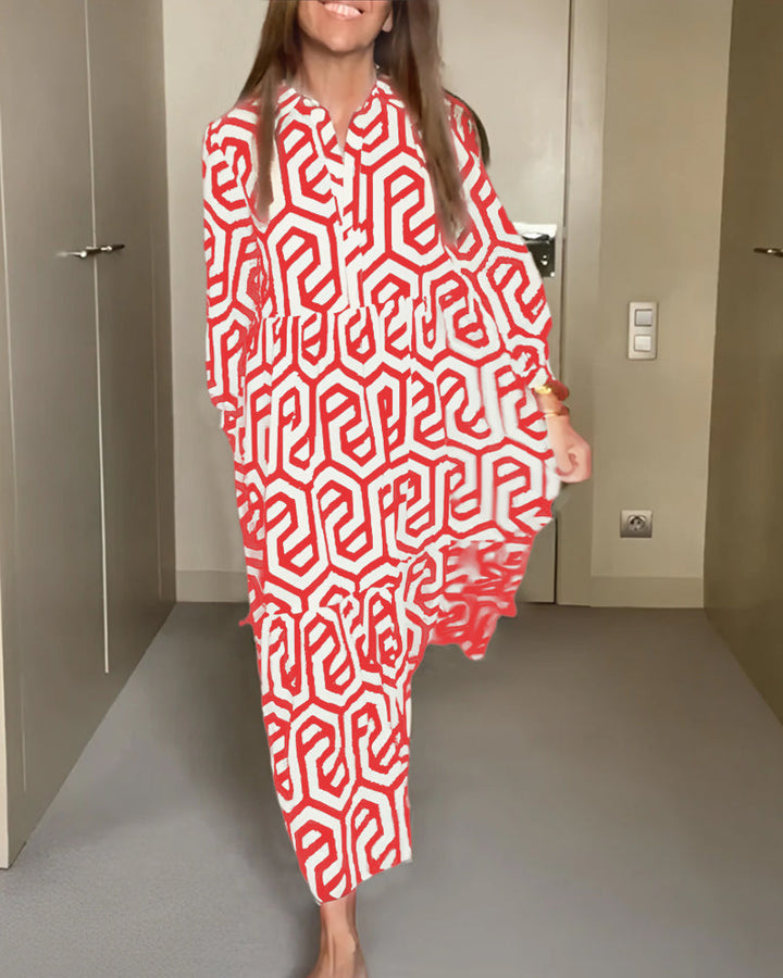 Šaty s devítibodovými rukávy a geometrickým potiskem