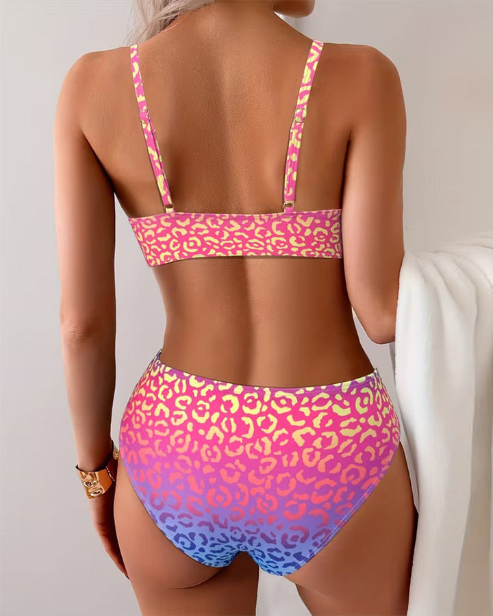 Bikiny se stylizovaným zvířecím potiskem