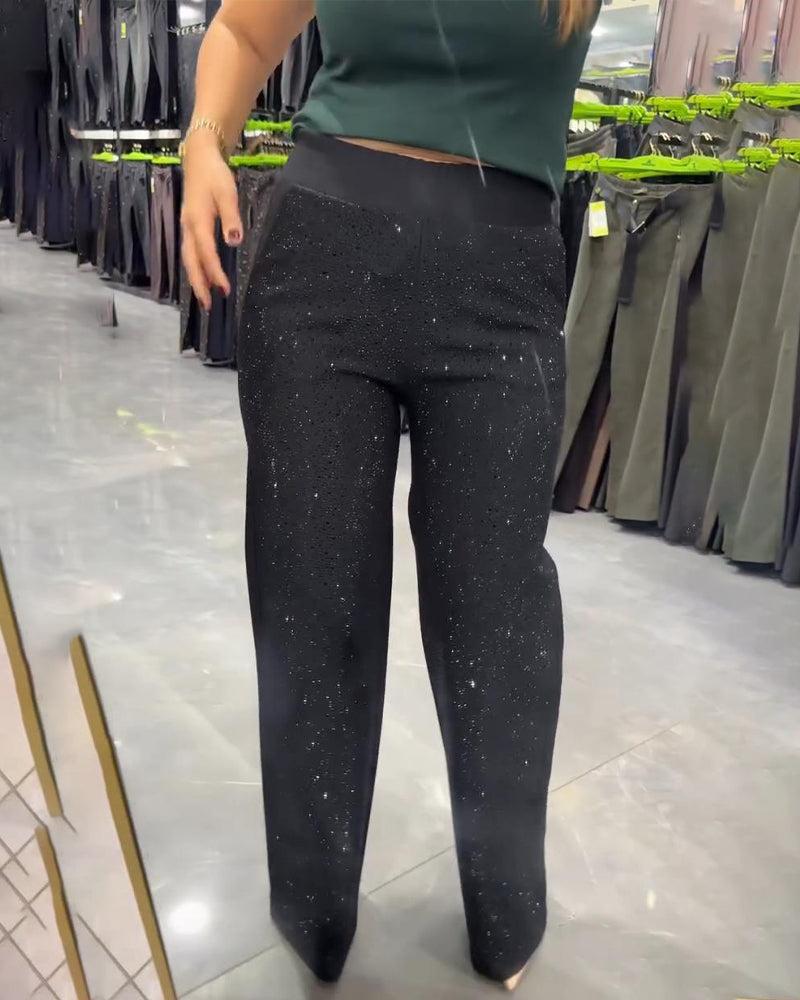 Široké trendy a pohodlné kalhoty
