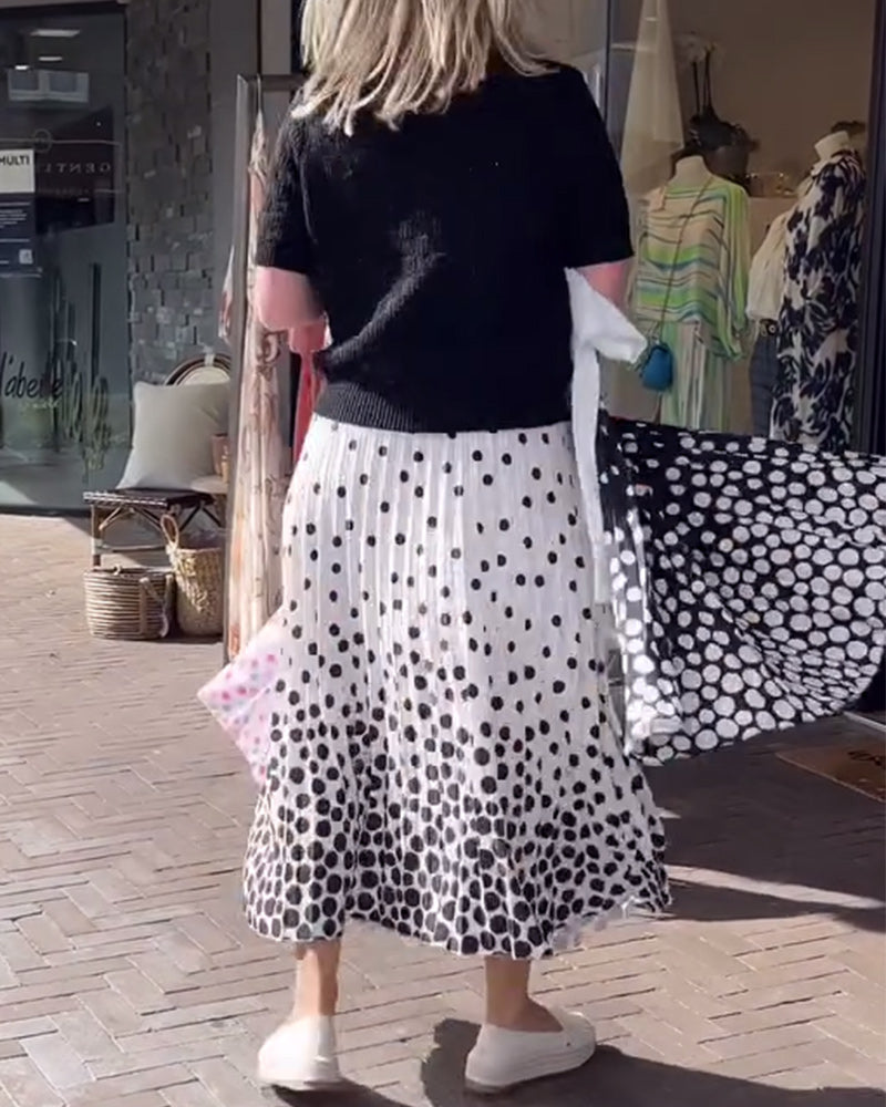 Elegantní plisovaná sukně s puntíky