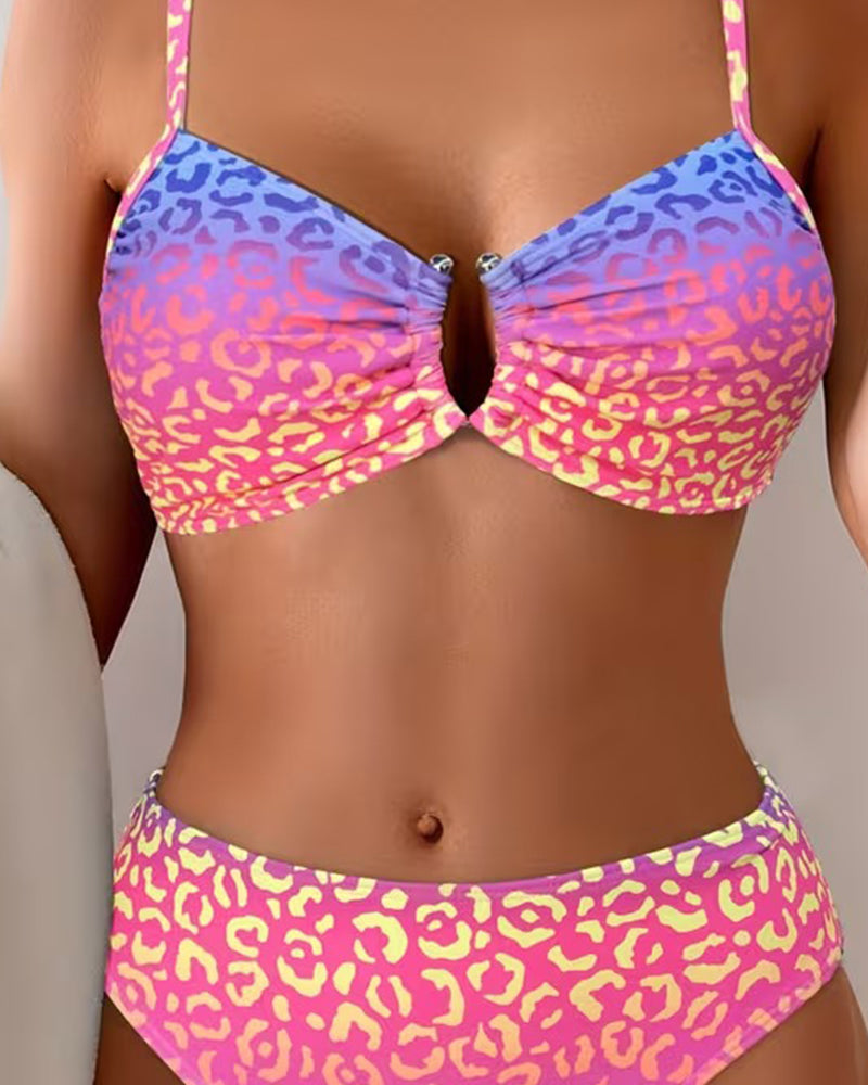 Bikiny se stylizovaným zvířecím potiskem