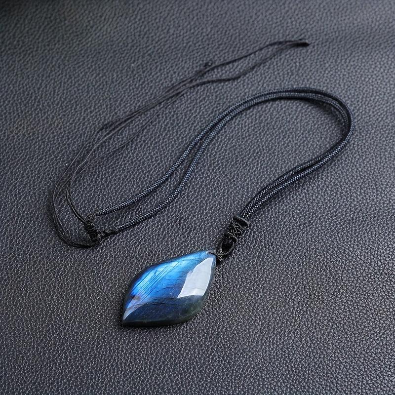 Magický náhrdelník s měsíčním kamenem