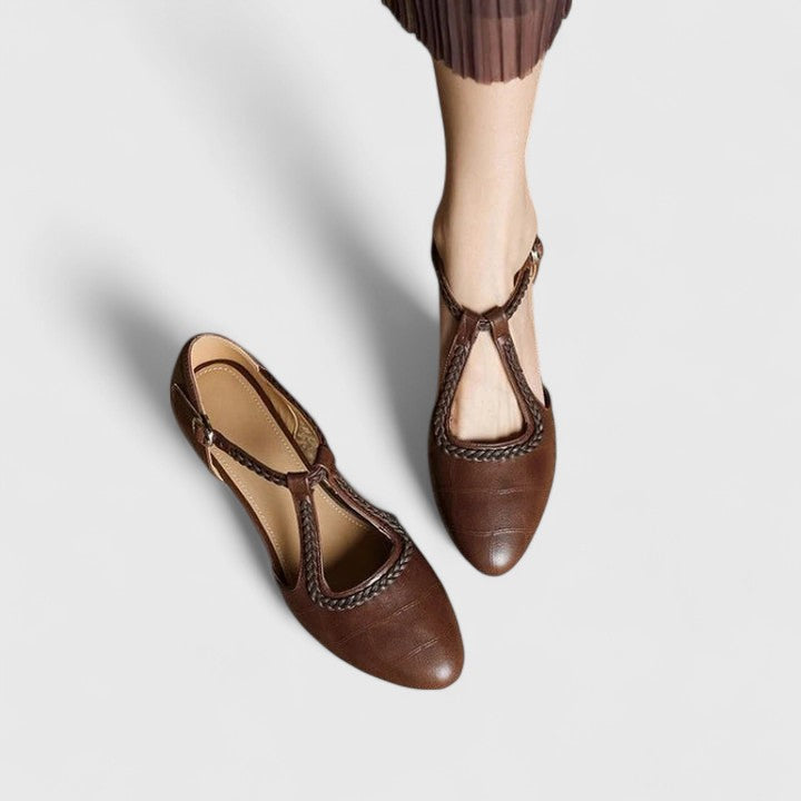 Delphine – elegantní uzavřené sandály
