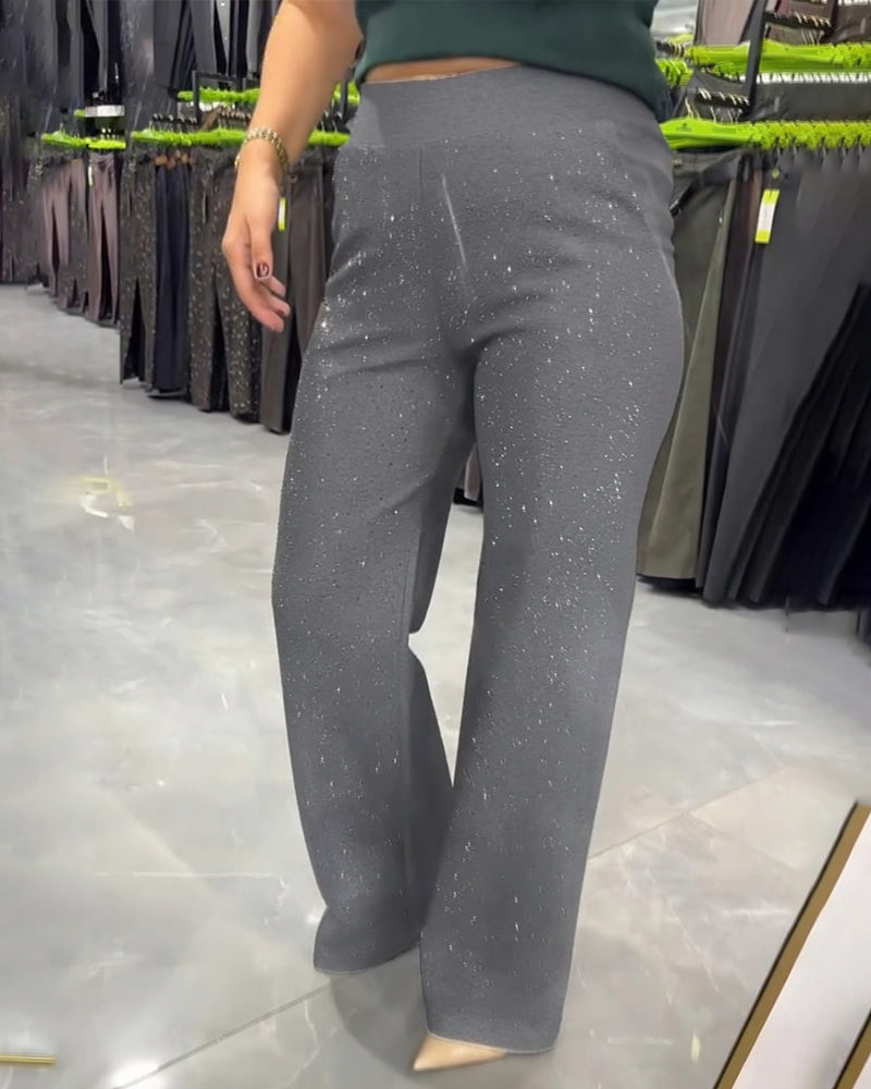 Široké trendy a pohodlné kalhoty