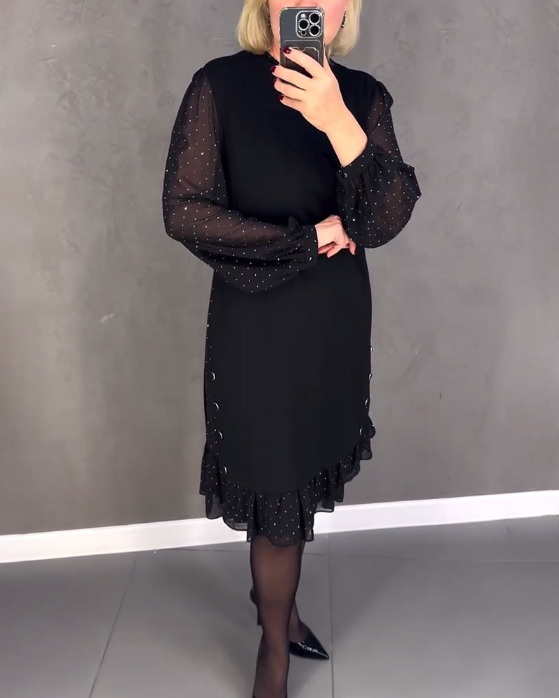 Elegantní šaty s puntíky a dlouhými rukávy