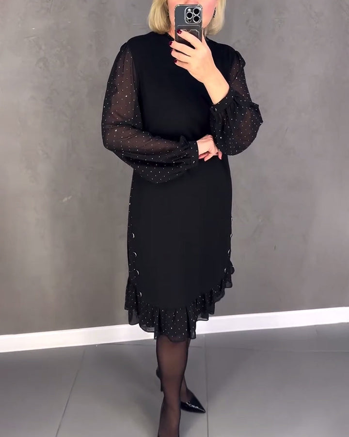 Elegantní šaty s puntíky a dlouhými rukávy