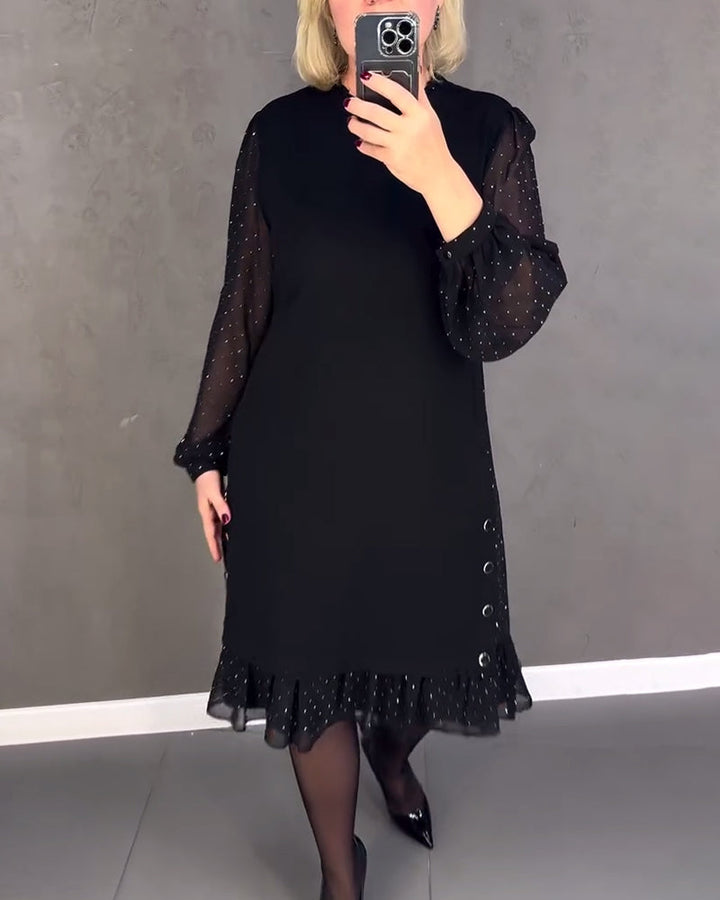Elegantní šaty s puntíky a dlouhými rukávy