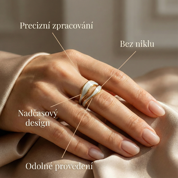 Johana zlacený prsten s otevřenou zakřivenou formou